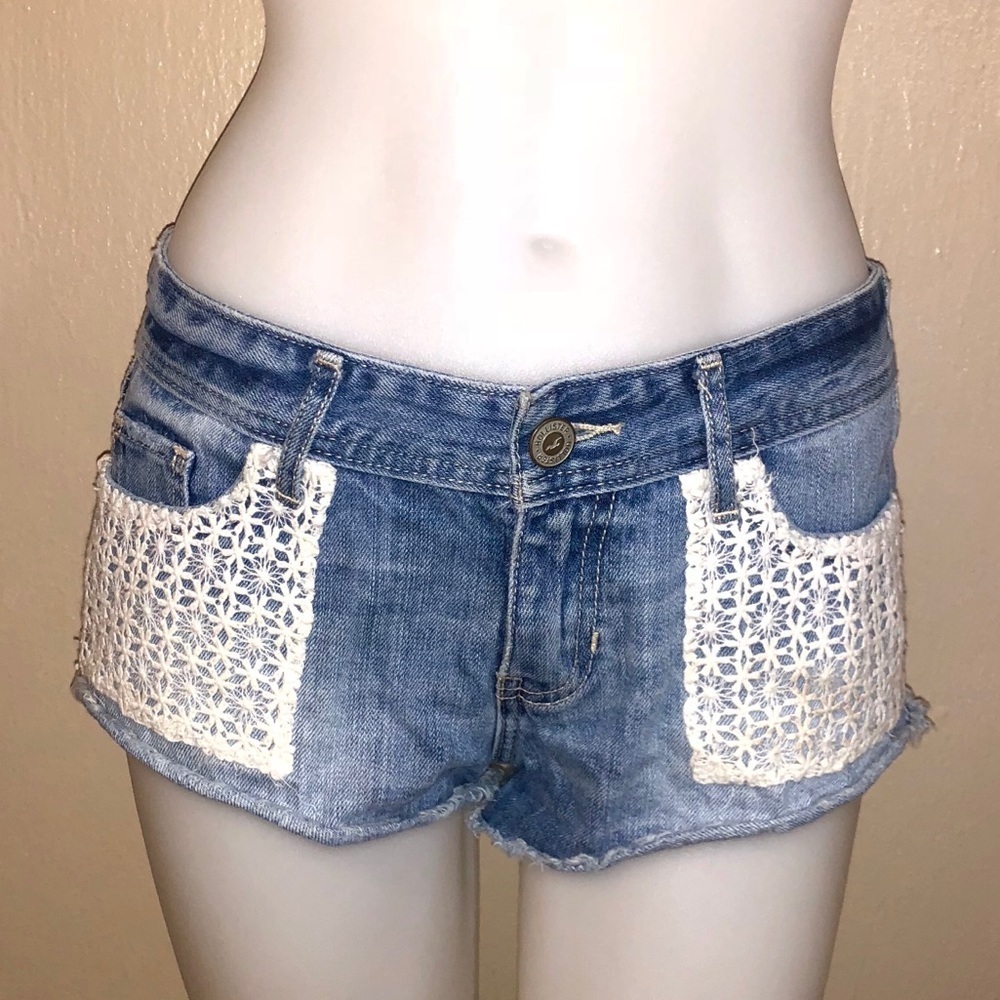 Hollister Shorts - Picture 3 of 6
